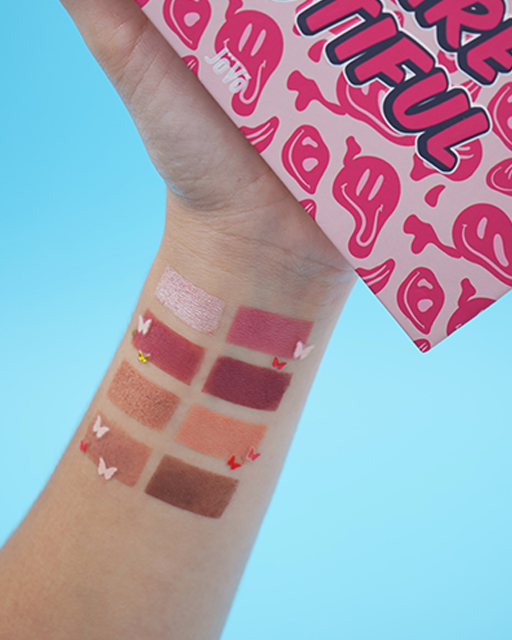 Jövö You are beautiful eyeshadow palette